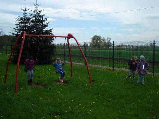 Grafika #35: Wiosna na łące