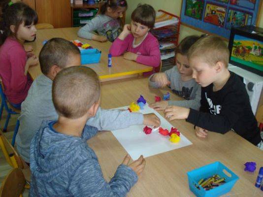 Grafika #40: Wiosna na łące