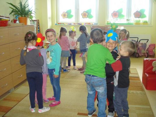 Grafika #49: Wiosna na łące