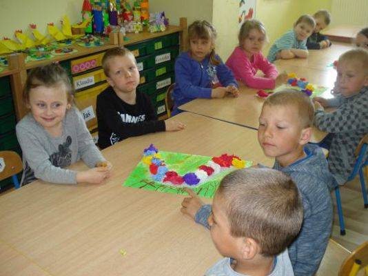 Grafika #45: Wiosna na łące