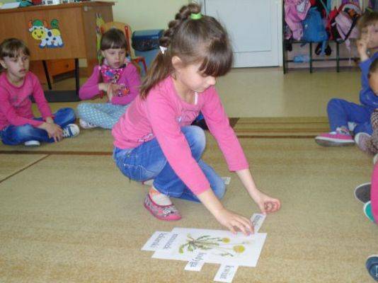 Grafika #32: Wiosna na łące