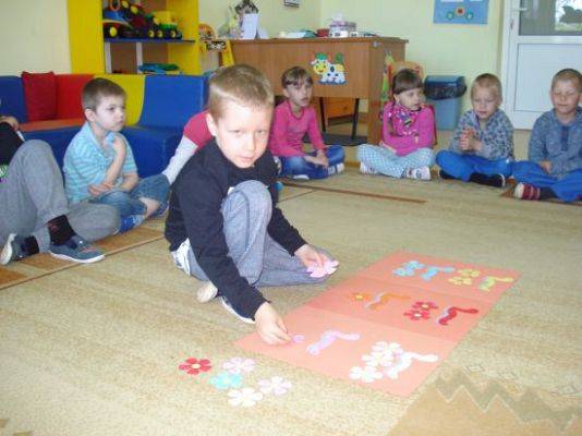 Grafika #30: Wiosna na łące