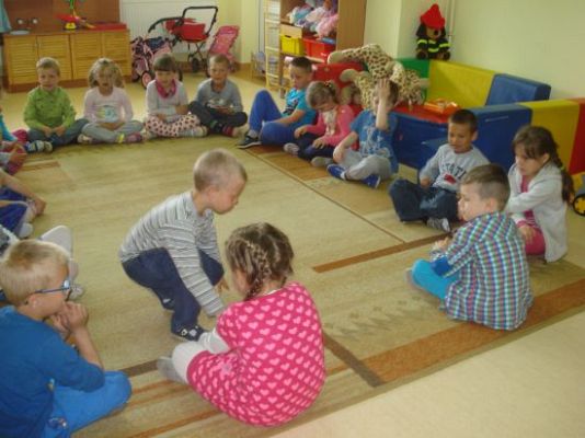 Grafika #4: Dzieci z całego świata