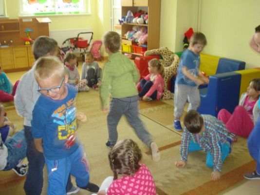 Grafika #1: Dzieci z całego świata