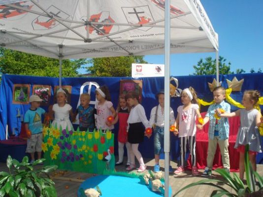 Grafika #57: Moje podwórko