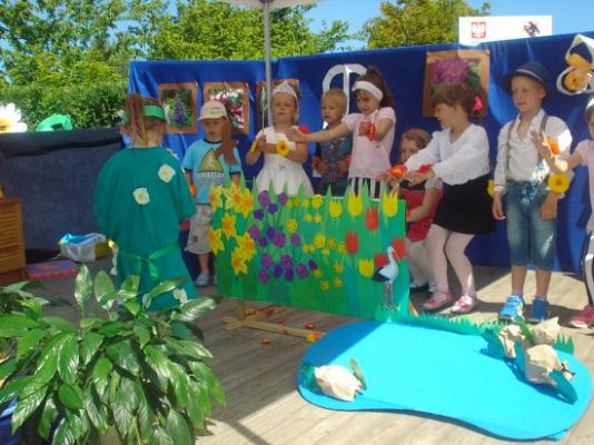 Grafika #45: Moje podwórko