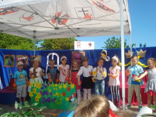 Grafika #55: Moje podwórko