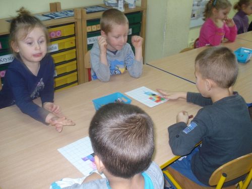 Grafika #94: Zabawy na śniegu