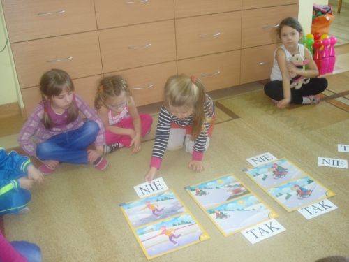 Grafika #46: Zabawy na śniegu