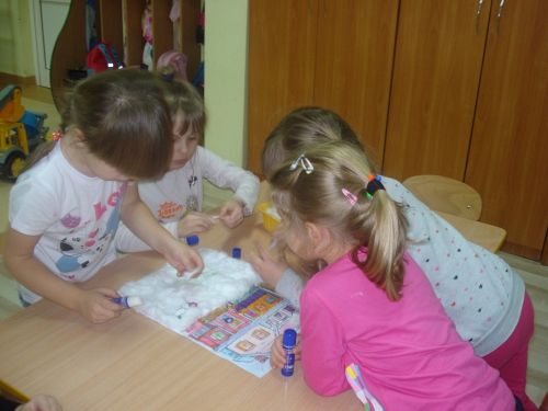 Grafika #110: Zabawy na śniegu