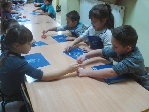 Grafika #4: Zabawy na śniegu