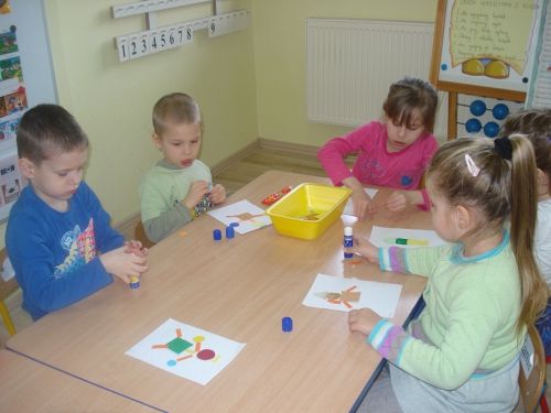 Grafika #83: Znamy te baśnie