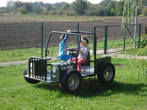 Grafika #18: Co robią zwierzęta jesienią?