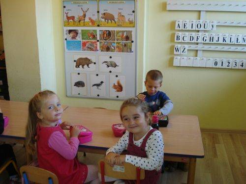 Grafika #5: Co robią zwierzęta jesienią?