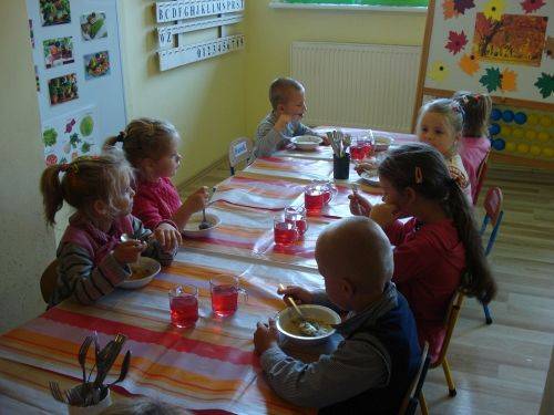 Grafika #14: Co robią zwierzęta jesienią?