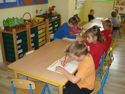 Grafika #15: Jesień w sadzie