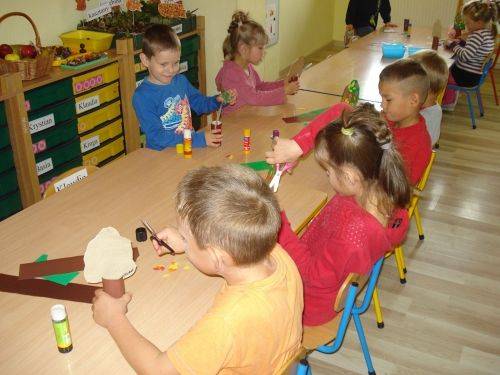 Grafika #7: Jesień w sadzie