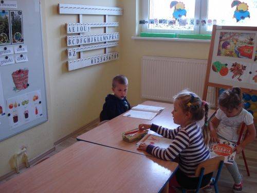 Grafika #19: Jesień w sadzie