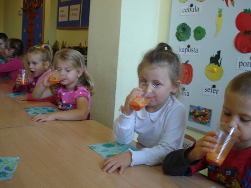 Grafika #32: Jesień na działce