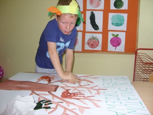 Grafika #2: Dzień Drzewa