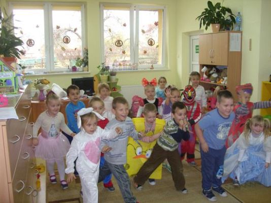 Grafika #2: Dzień Postaci z Bajek