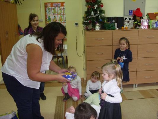 Grafika #3: Spotkanie wigilijne w przedszkolu