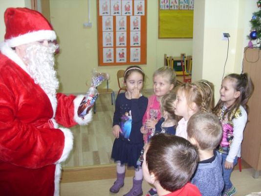 Grafika #2: Mikołajkowy Dzień