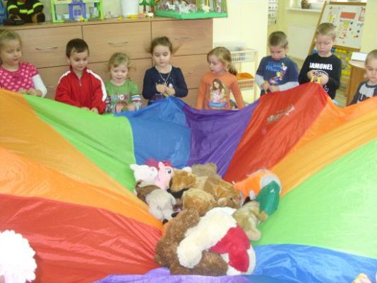 Grafika #6: Święto Pluszowego Misia w przedszkolu