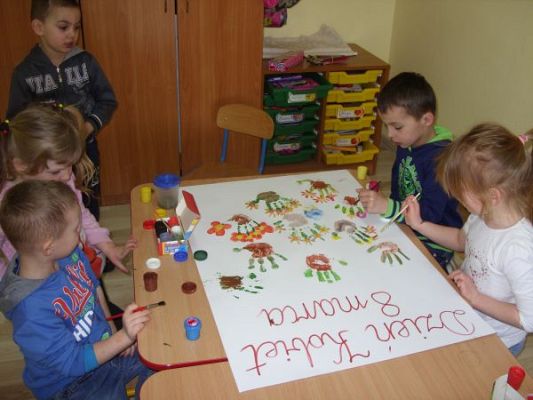 Grafika #5: Dzień Kobiet