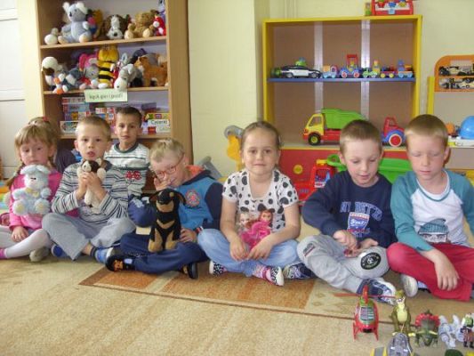 Grafika #2: Dzień Zabawek