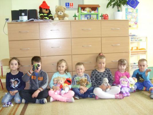 Grafika #1: Dzień Zabawek