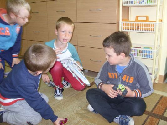 Grafika #4: Dzień Zabawek