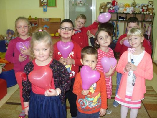 Grafika #0: Zabawa walentynkowa w przedszkolu