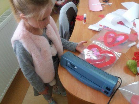 Grafika #3: Walentynkowe witraże