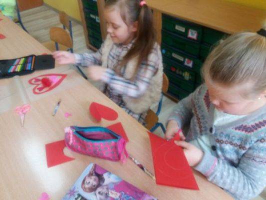 Grafika #1: Walentynkowe witraże