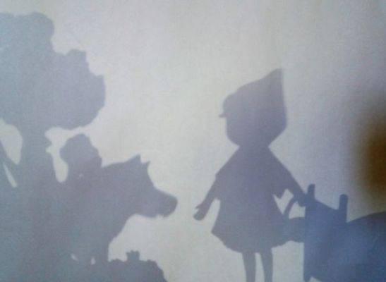 Grafika #0: Teatrzyk cieni pt. "Czerwony Kapturek"