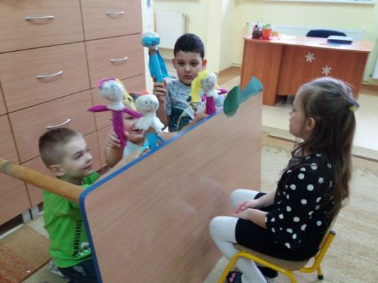 Grafika #4: Lalkowe teatrzyki