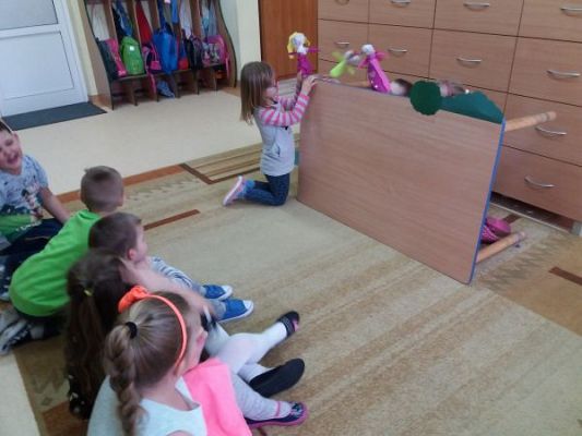 Grafika #3: Lalkowe teatrzyki