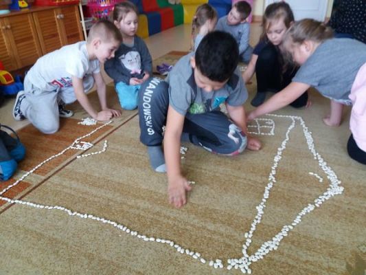 Grafika #1: Lekcja szacunku z magicznymi fasolkami