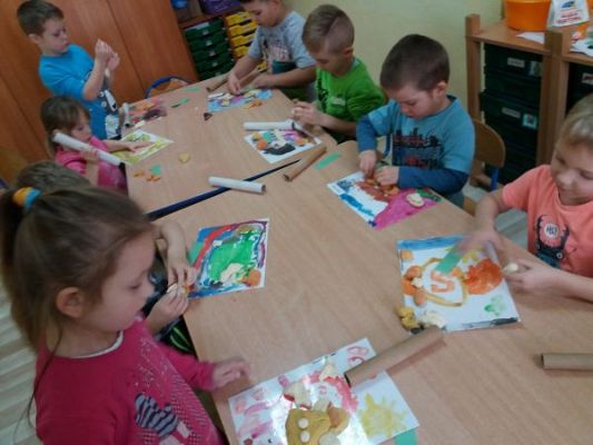 Grafika #6: "Gorączka przedświąteczna" i wigilia w oddziale przedszkolnym