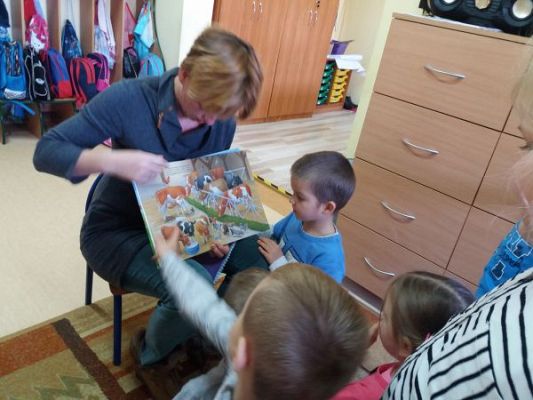 Grafika #3: Akcja "Rodzinne Czytanie" w oddziale przedszkolnym