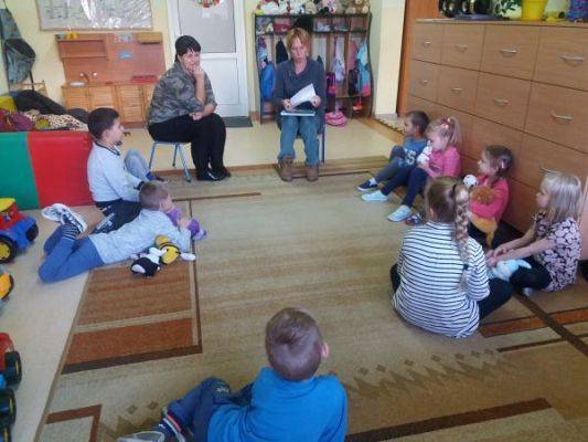 Grafika #1: Akcja "Rodzinne Czytanie" w oddziale przedszkolnym