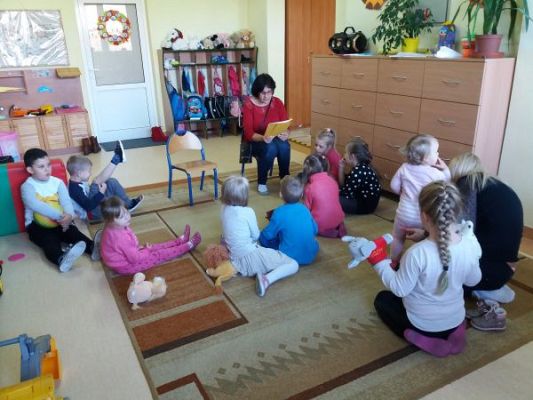 Grafika #5: Akcja "Rodzinne Czytanie" w oddziale przedszkolnym
