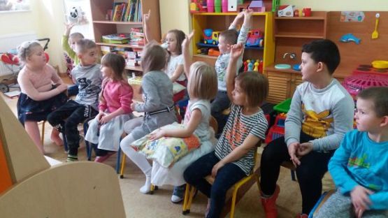 Grafika #1: Bajka o Kopciuszku w nowym teatrzyku pacynkowym