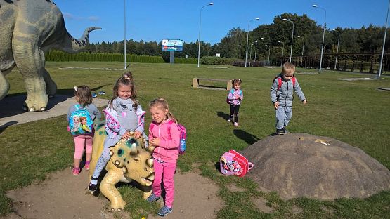 Grafika #3: Przedszkolaki w Gniewinie