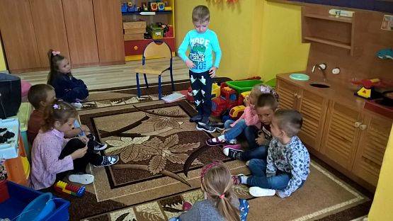 Grafika #2: Pierwsze dni w przedszkolu