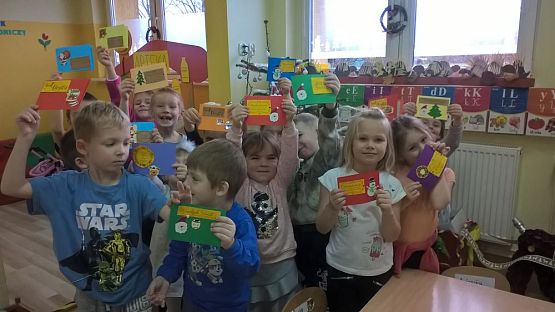 Grafika #1: Przedświąteczny czas