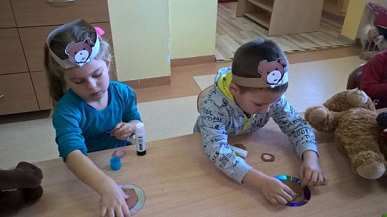 Grafika #5: Dzień Pluszowego Misia