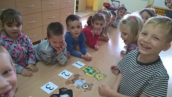 Grafika #3: Dzień Pluszowego Misia