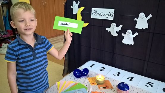 Grafika #2: Wróżby andrzejkowe w przedszkolu